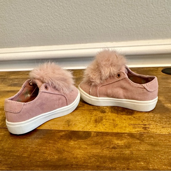 Okie Dokie Lil Kimya Pink Pompom Shoe Size 7 Toddler - Picture 4 of 8